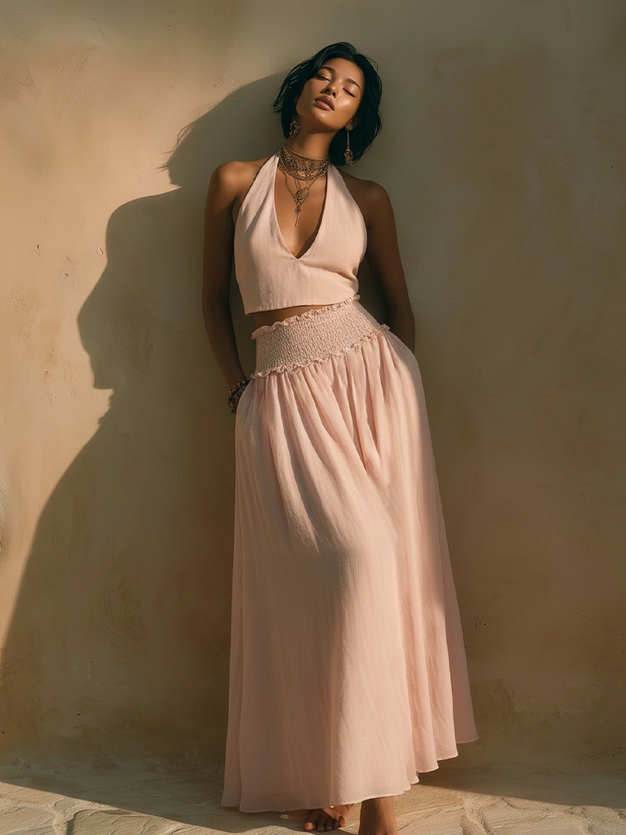 Fiorella | Conjunto Top Halter con Escote en V Profundo y Falda Fluida con Volantes
