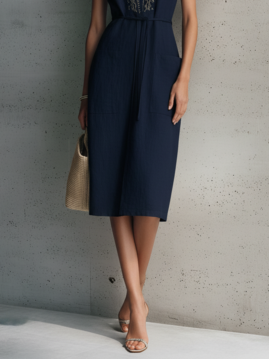 Elenora | Vestido Midi Acordonado Manga Corta Cuello en V Bordado