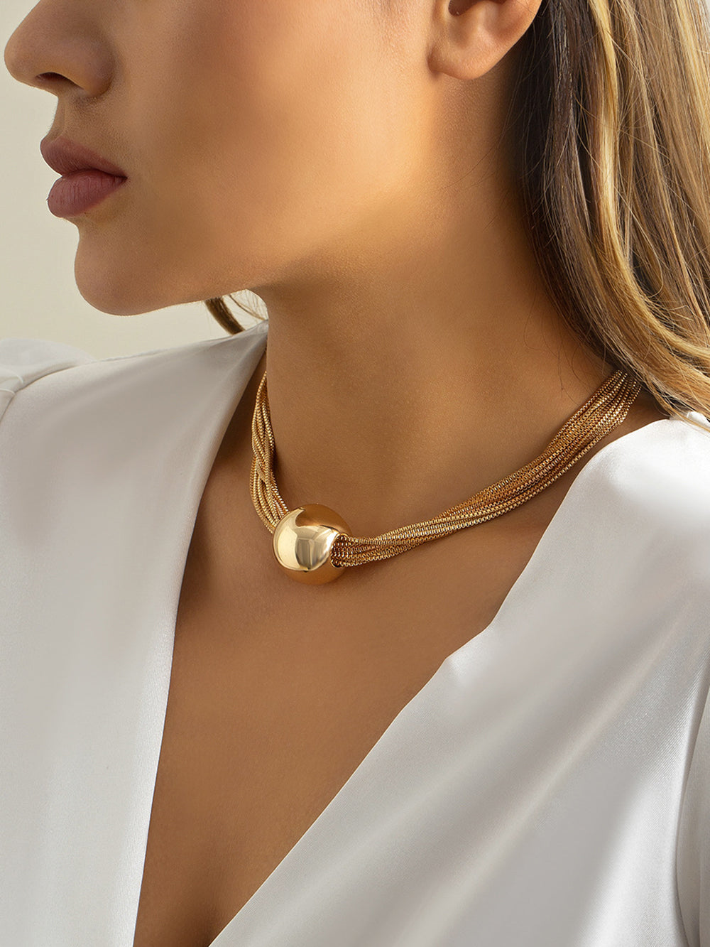 Arvessa | Collar Multicadena con Esfera Central