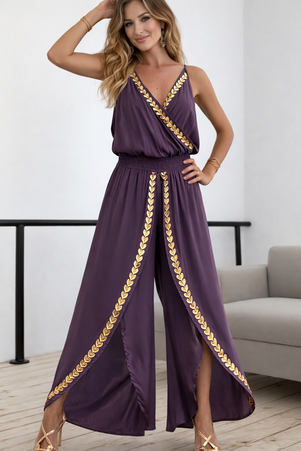Belmira | Mono de Cuello Cruzado con Cintura Elástica y Cordón Ajustable
