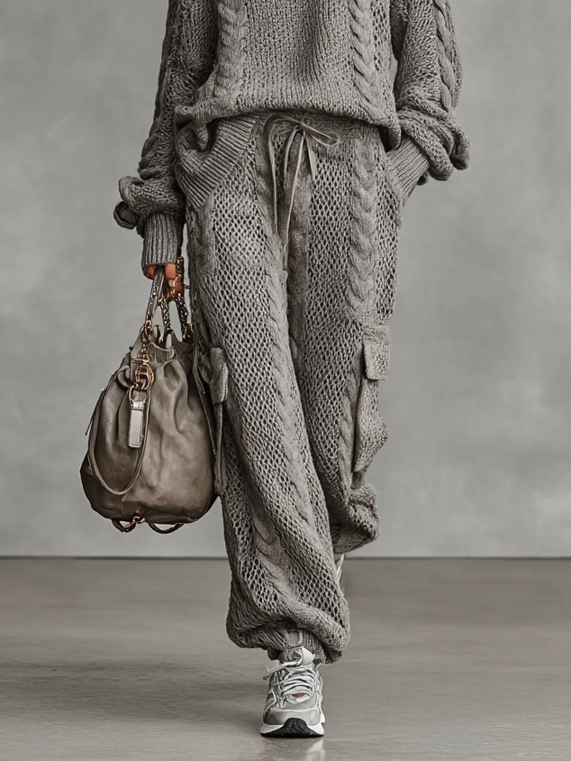 Inma | Conjunto Informal Suéter Cuello Alto de Punto y Pantalones Cargo