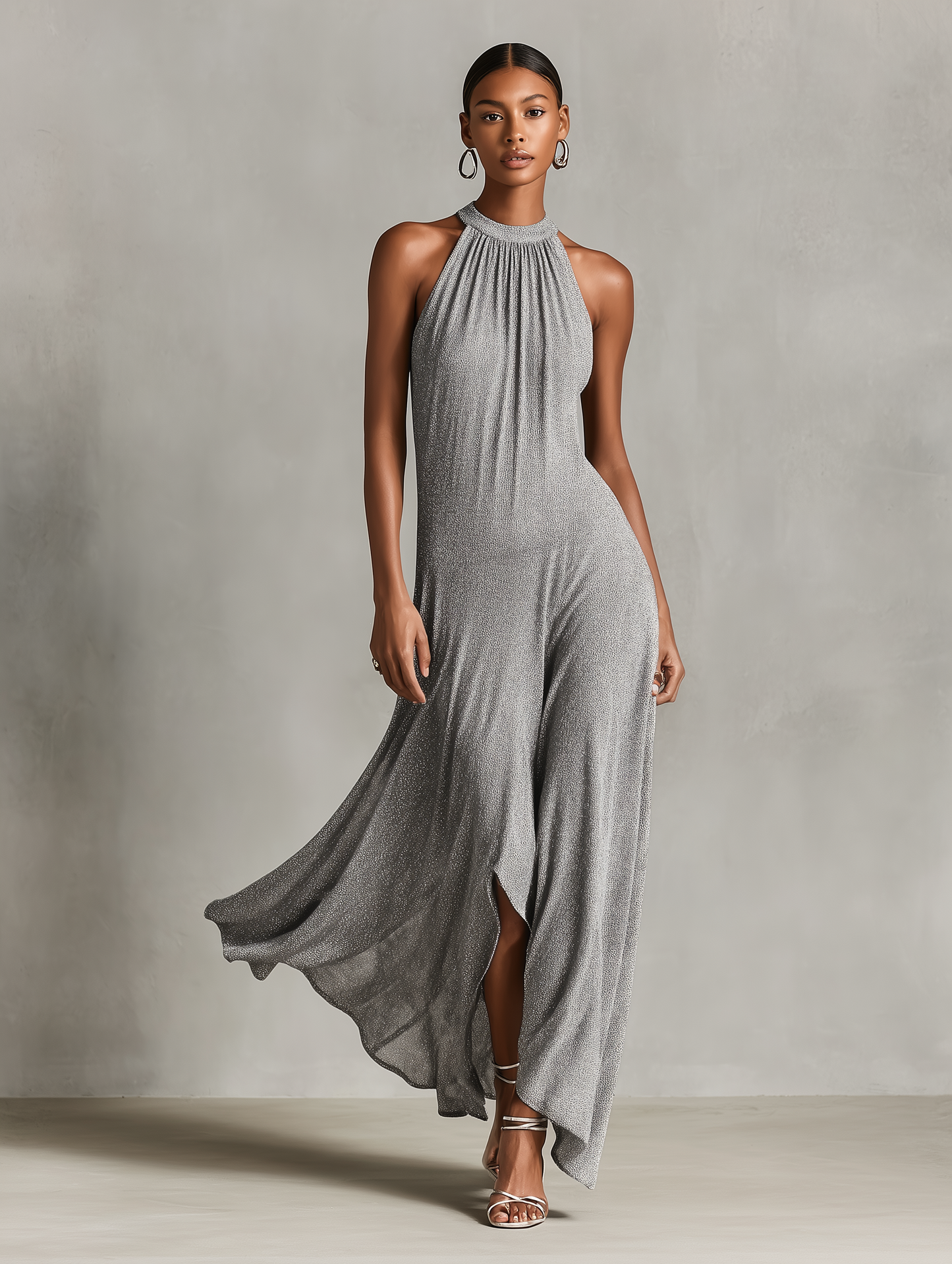 Danira | Vestido de Punto Metalizado con Cuello Halter y Bajo Asimétrico
