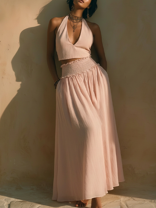 Fiorella | Conjunto Top Halter con Escote en V Profundo y Falda Fluida con Volantes