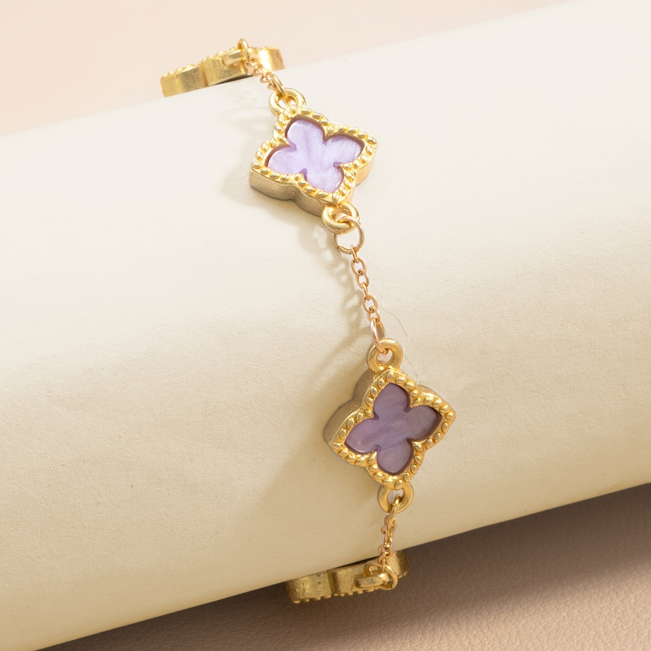 Aurelis | Pulsera de Trébol de la Fortuna con Acabado Dorado