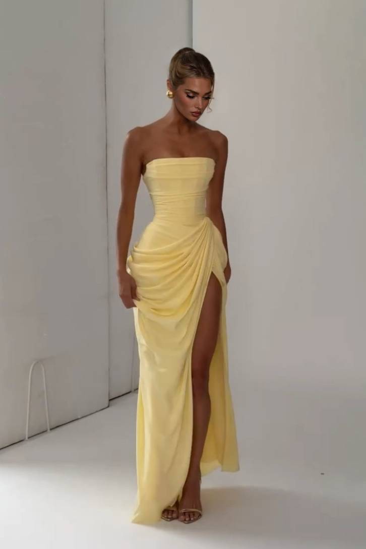 Edira | Vestido Largo Plisado Elegante con Abertura Sin Tirantes