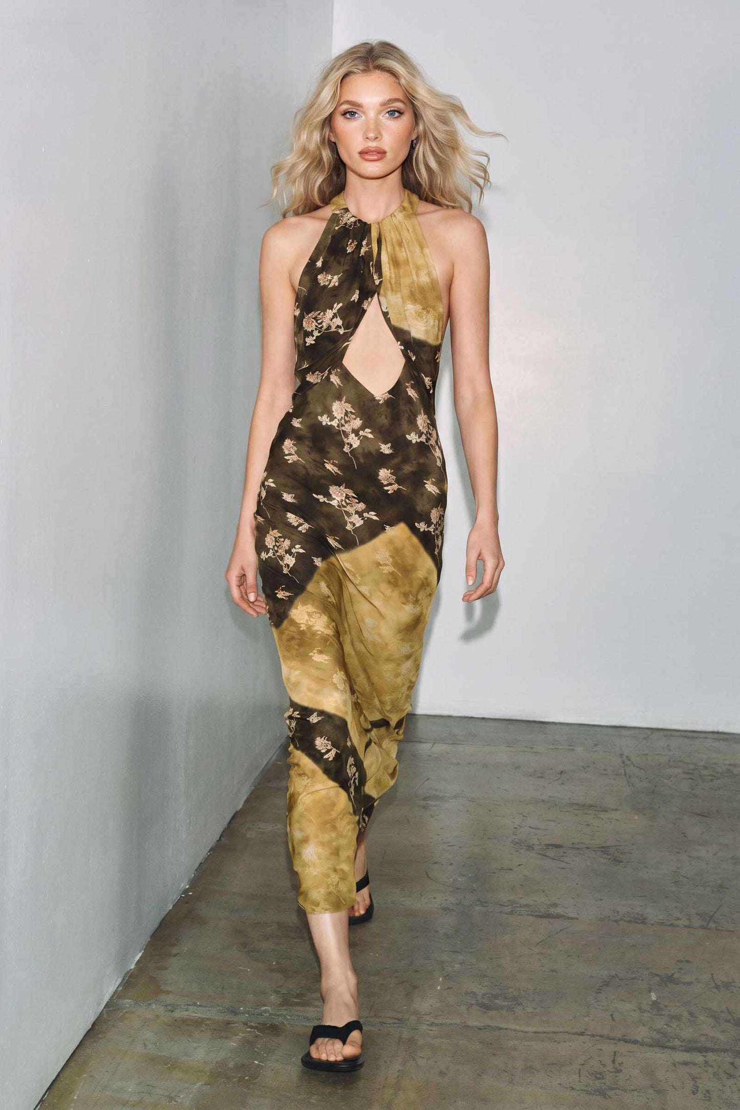 Avelisse | Vestido Largo Estampado Escote Halter