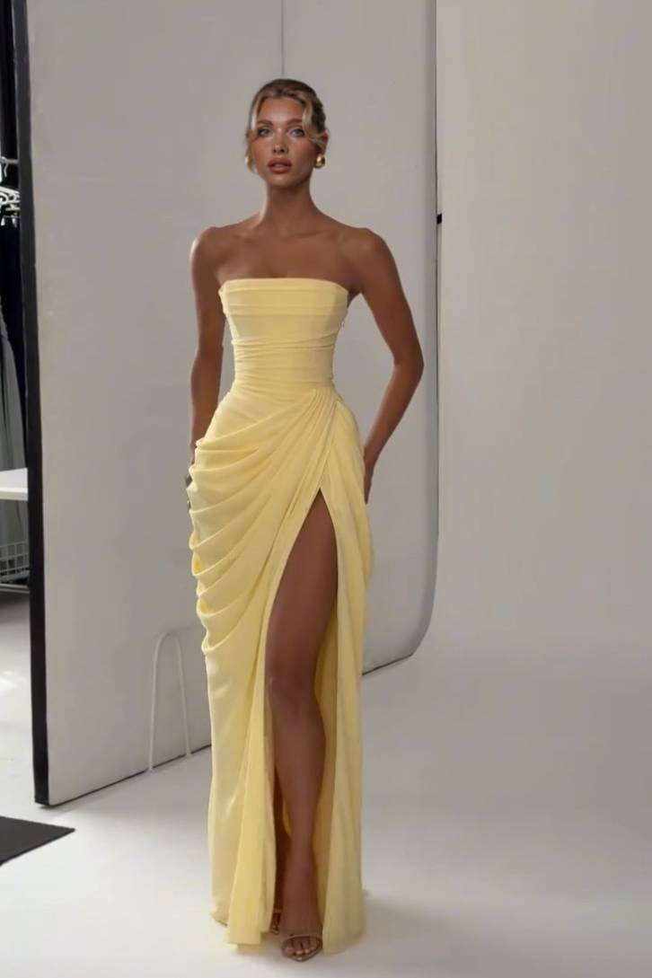 Edira | Vestido Largo Plisado Elegante con Abertura Sin Tirantes