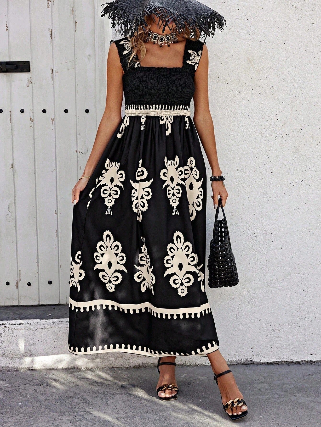 Averia | Vestido Largo Asimétrico Bordado