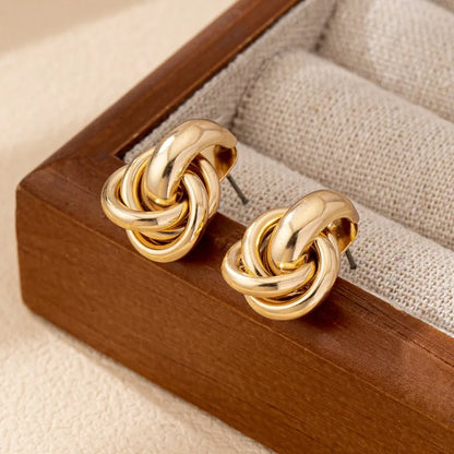 Corinne | Pendientes Entrelazados Elegantes