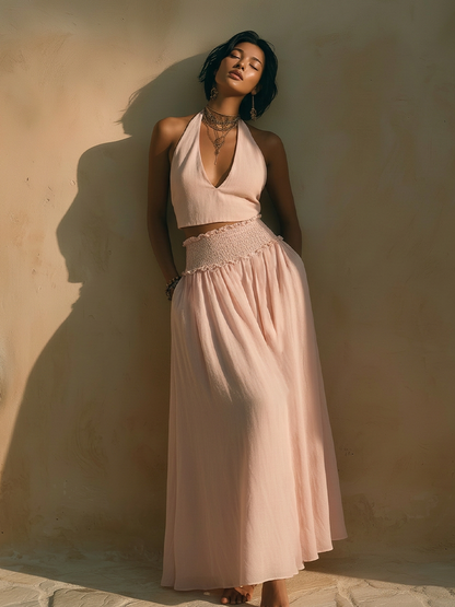 Fiorella | Conjunto Top Halter con Escote en V Profundo y Falda Fluida con Volantes