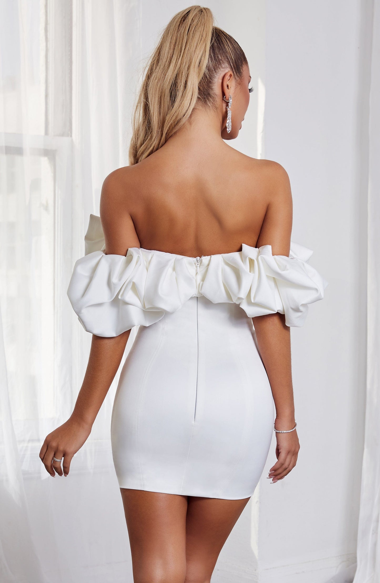 Siva | Mini Vestido Elegante Volantes Escote Bardot