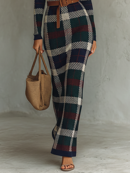 Ena | Vestido Largo de Punto a Cuadros con Cuello Cuadrado y Cinturón